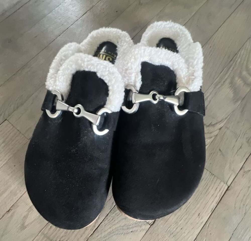 SM New York Brianna Black Suede Faux Shearling Lined Bit Clogs Mens 9 Nwt